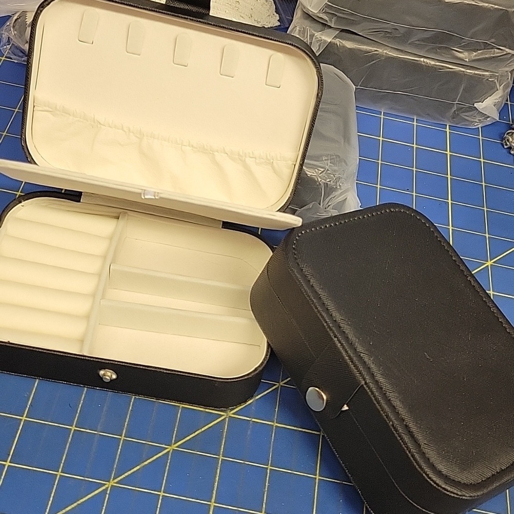 Textured Black Pleather Jewelry Box with Cream Interior 6" x 4.5" x 2"